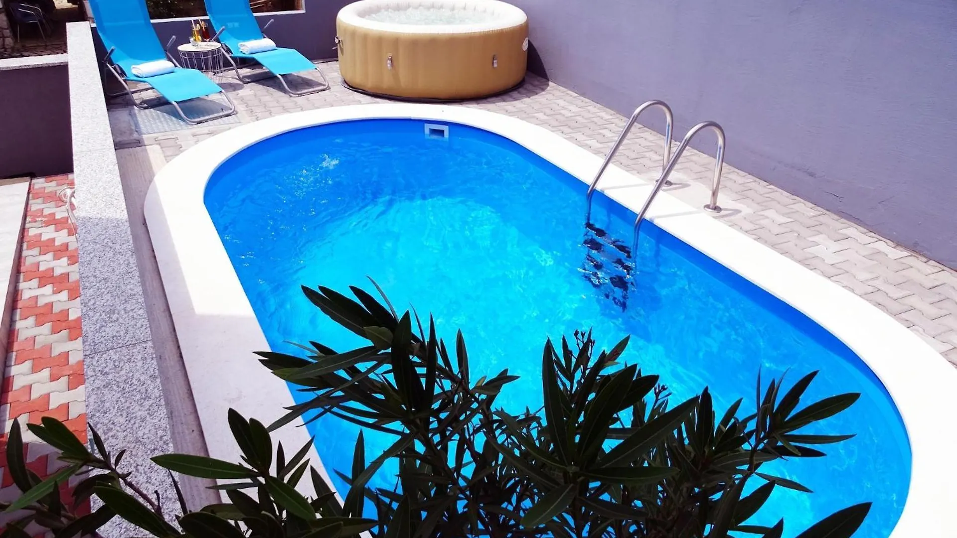 Peaceful Villa In Dramalj With Bubble Bath